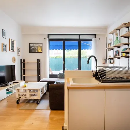 Apartment 10 Minutes From The Tram And The Sea